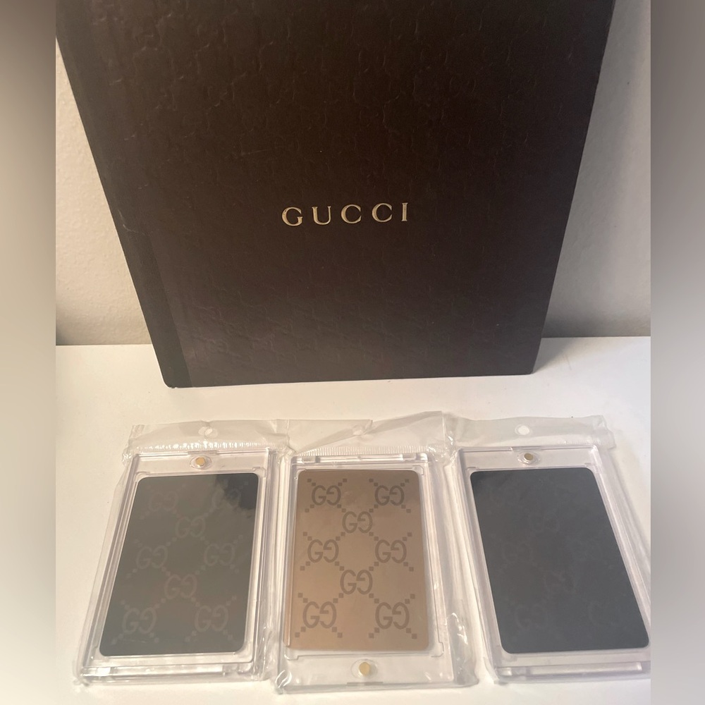 3 GUCCI Luxury Collectible cards